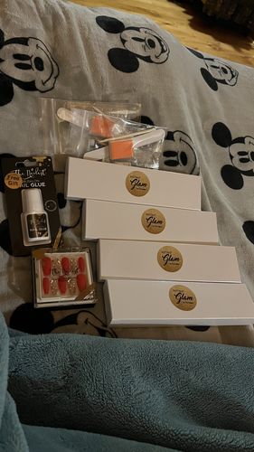 Customer photo review of FREE GIFT! THE ULTRA STRONG 7GM BRUSH-ON NAIL GLUE