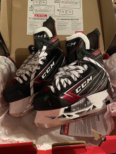 Customer photo review of CCM JetSpeed FT480 Senior Hockey Skates
