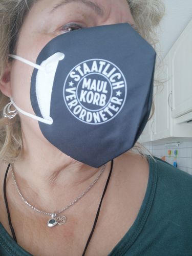 Customer photo review of WIEDERVERWENDBARES FFP2-MASKENCOVER • STAATLICH VERORDNETER MAULKORB