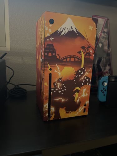 Customer photo review of Zenitsu - Xbox Series X Console Skin