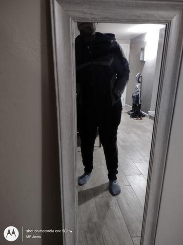 Customer photo review of WAYNE Joggers v2