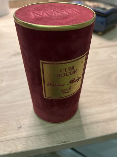Customer photo review of Cuir Rouge