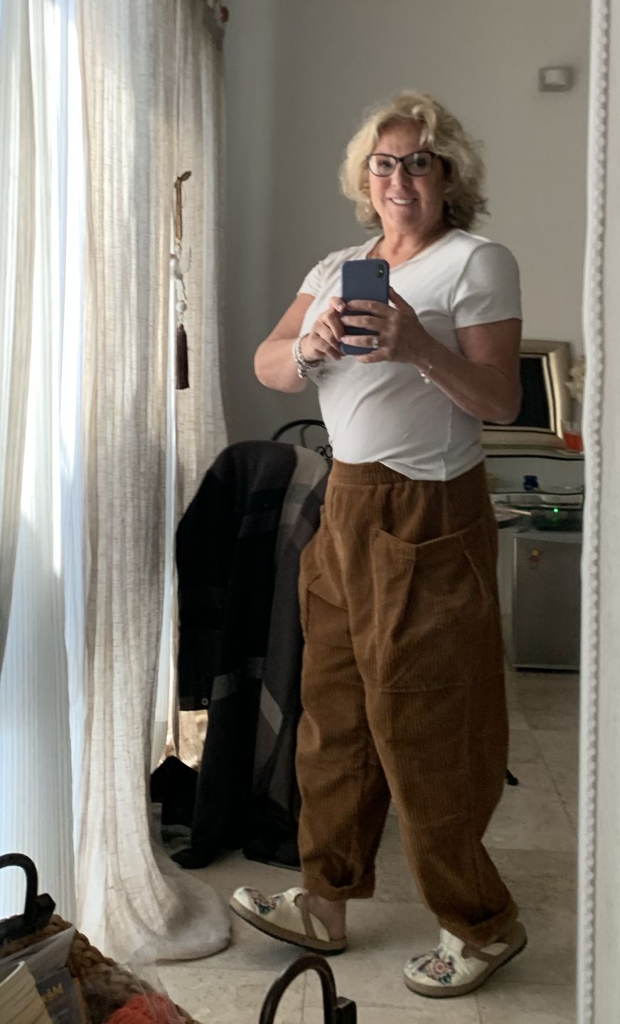 Customer photo review of Plus Size Spring Retro Corduroy Solid Color Pants