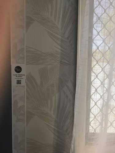 Customer photo review of Luxe Tropical in Sand Wallpaper