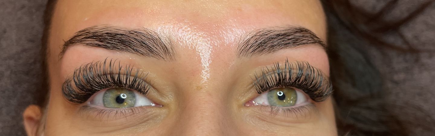 Customer photo review of 0.25 Flat Split Tip Cashmere Eyelash Extensions (16 lines)