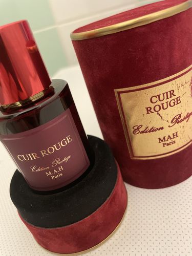 Customer photo review of Cuir Rouge
