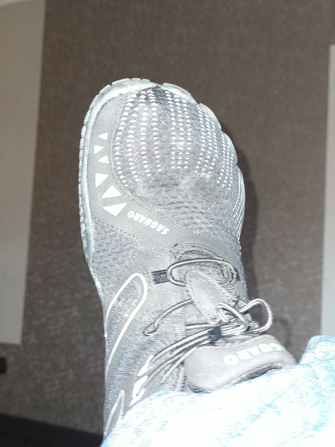 Customer photo review of SAGUARO Damen Reflektierend Barfußschuhe A059