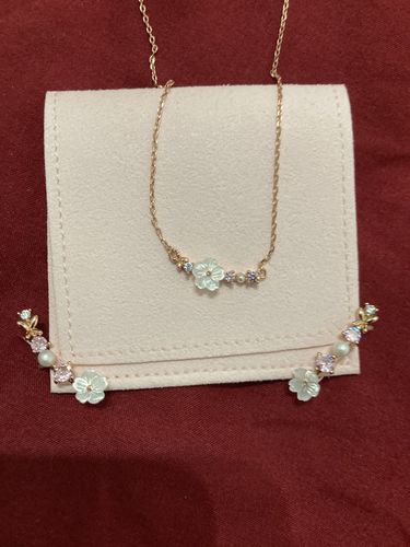 Customer photo review of Collier Anthémis