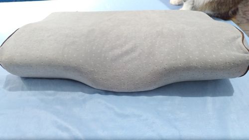 Customer photo review of HexoSleep™ Orthopedic Neck Pain Relief Pillow