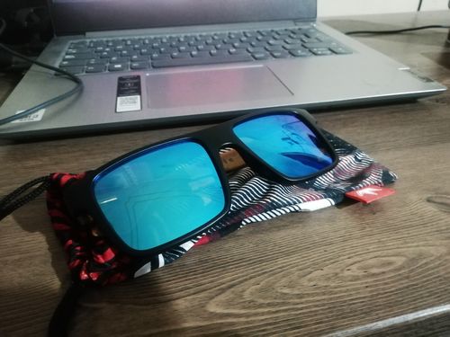 Customer photo review of Velka Blue Black