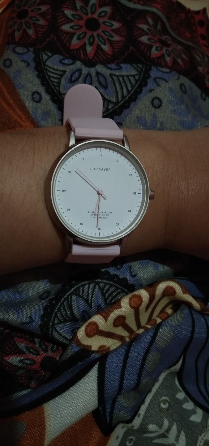 Customer photo review of Life Saver Watch 4.0 – Pink