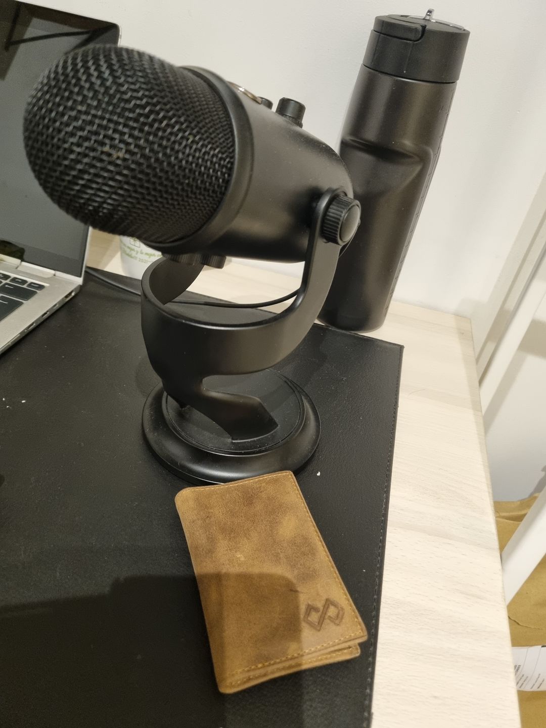 Customer photo review of Tarjetero Graso