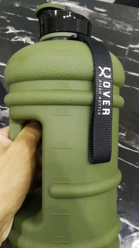 Customer photo review of [PRE-ORDER ONLY] Hunter Green Flip Cap 2.2L Oversized Bottle