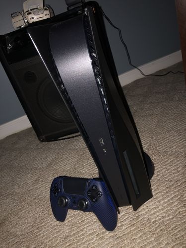 Customer photo review of PS5 Matte Black Middle Skin