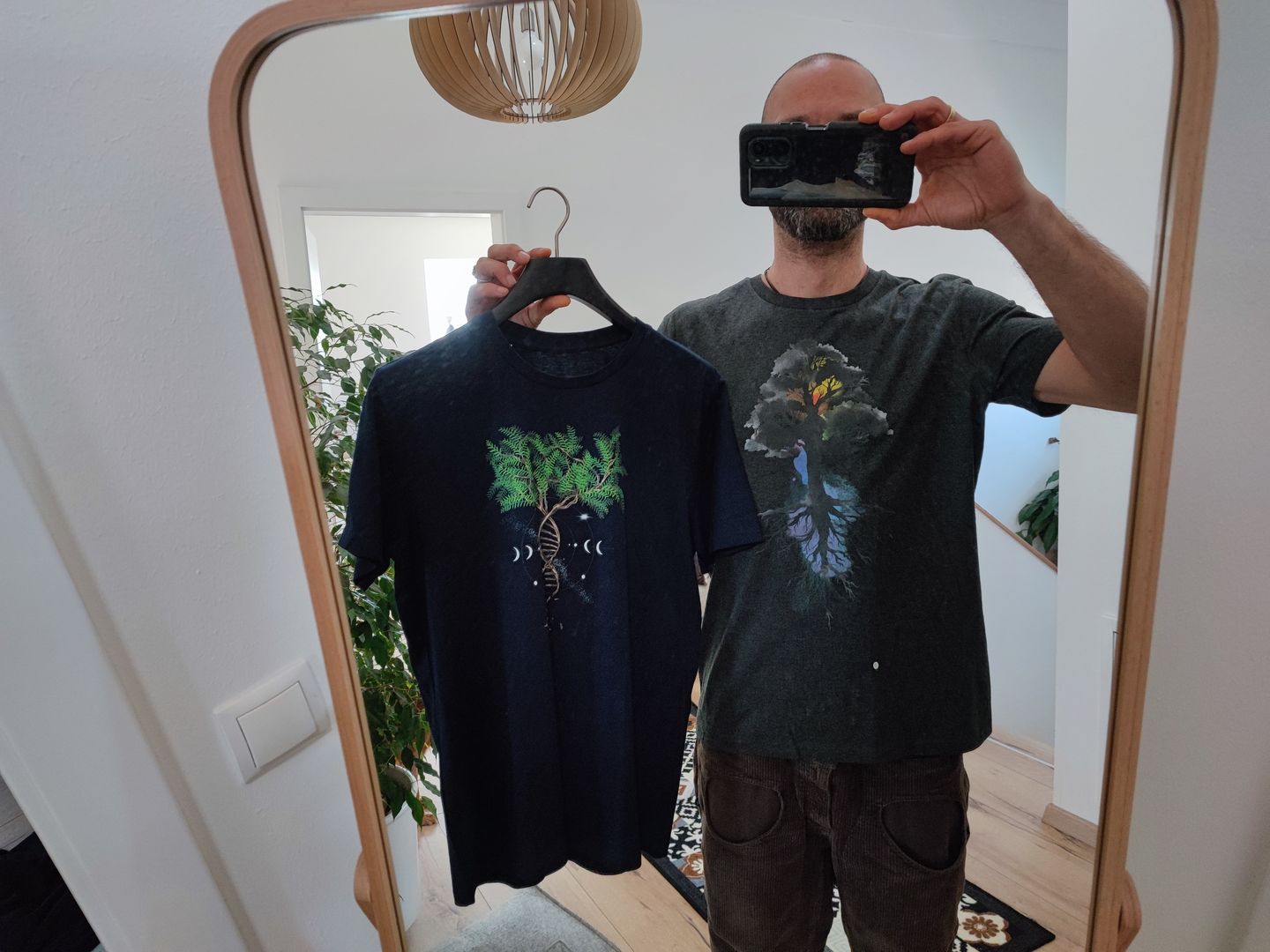 Customer photo review of Watercolor Tree - Herren Premium Organic Shirt