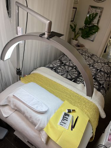 Customer photo review of CosmoGlo Original Light Bundle + Phone Clip