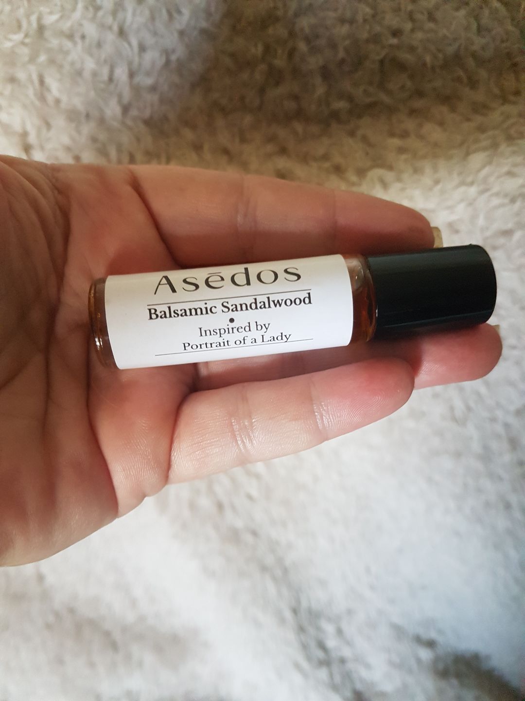 Customer photo review of BALSAMIC SANDALWOOD PERFUME OIL