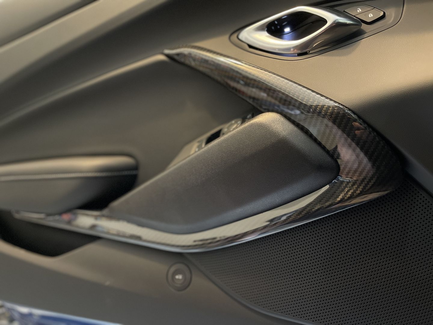 Customer photo review of Real Carbon Fiber Interior Door Panel Chrome Trim Cover For 2016-2021 Chevy Camaro