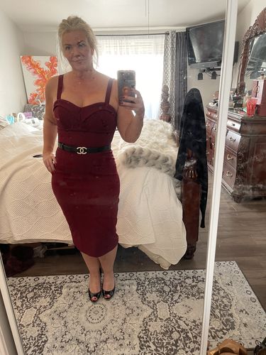 Customer photo review of PRE-ORDER - Maneater Wiggle Dress in Burgundy - Vixen by Micheline Pitt