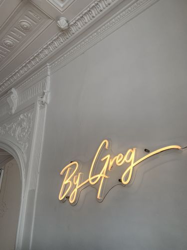 Customer photo review of Créez votre neon personnalisé