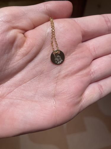 Customer photo review of Gold Dipped Lineart Love Halskette