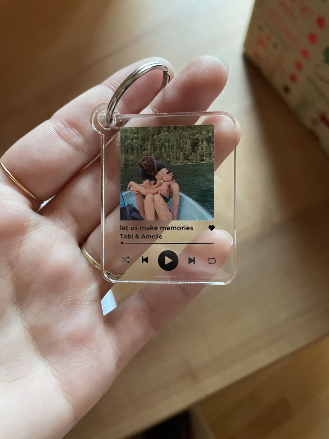 Customer photo review of MusicPrinted Song Schlüsselanhänger mit Foto