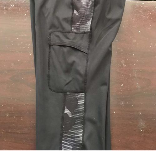 Customer photo review of HR Farm Ladies Side Pockets Silicone Knee Patch Schooling Tights
