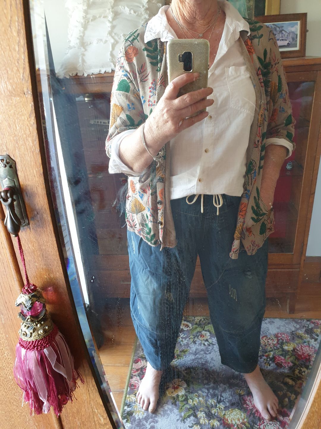 Customer photo review of Plus Size Vintage Loose Elastic Waist Spliced Distressed Jeans
