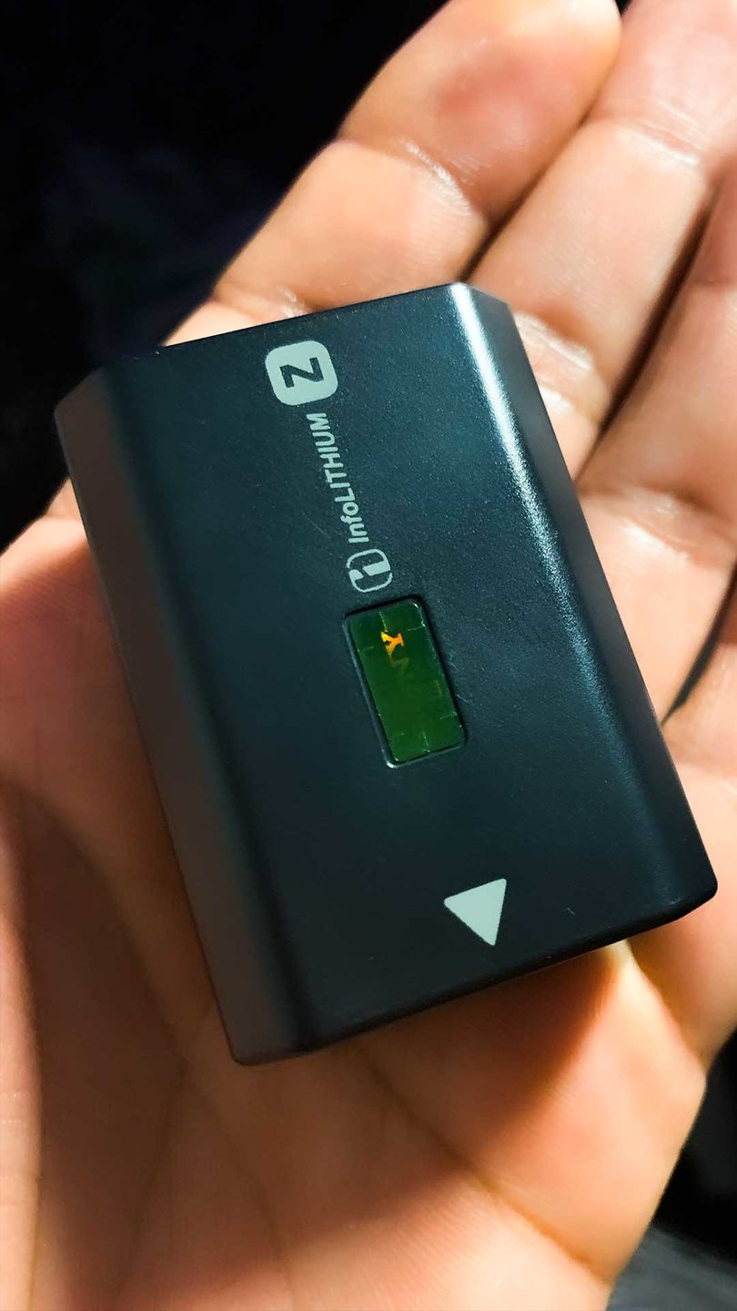 Customer photo review of Batterie Sony NP-FZ100 NP FZ100 pour Sony A7III, A7RIII, A7IV, A7SIII, A7RIV, A6600 A9 FX3...