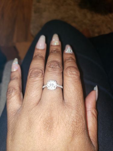 Customer photo review of “Level up” ring