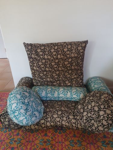 Customer photo review of Rondo Mod Meditation Cushion ~ Fuchsia Paisley Pink Paisley