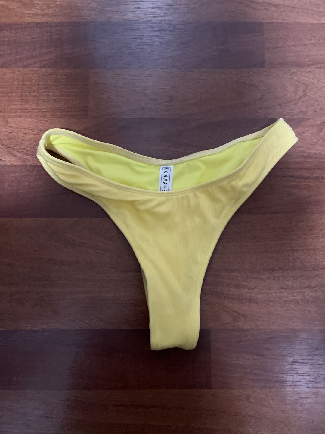 Customer photo review of Piper Ribbed Bottom - Pale Yellow