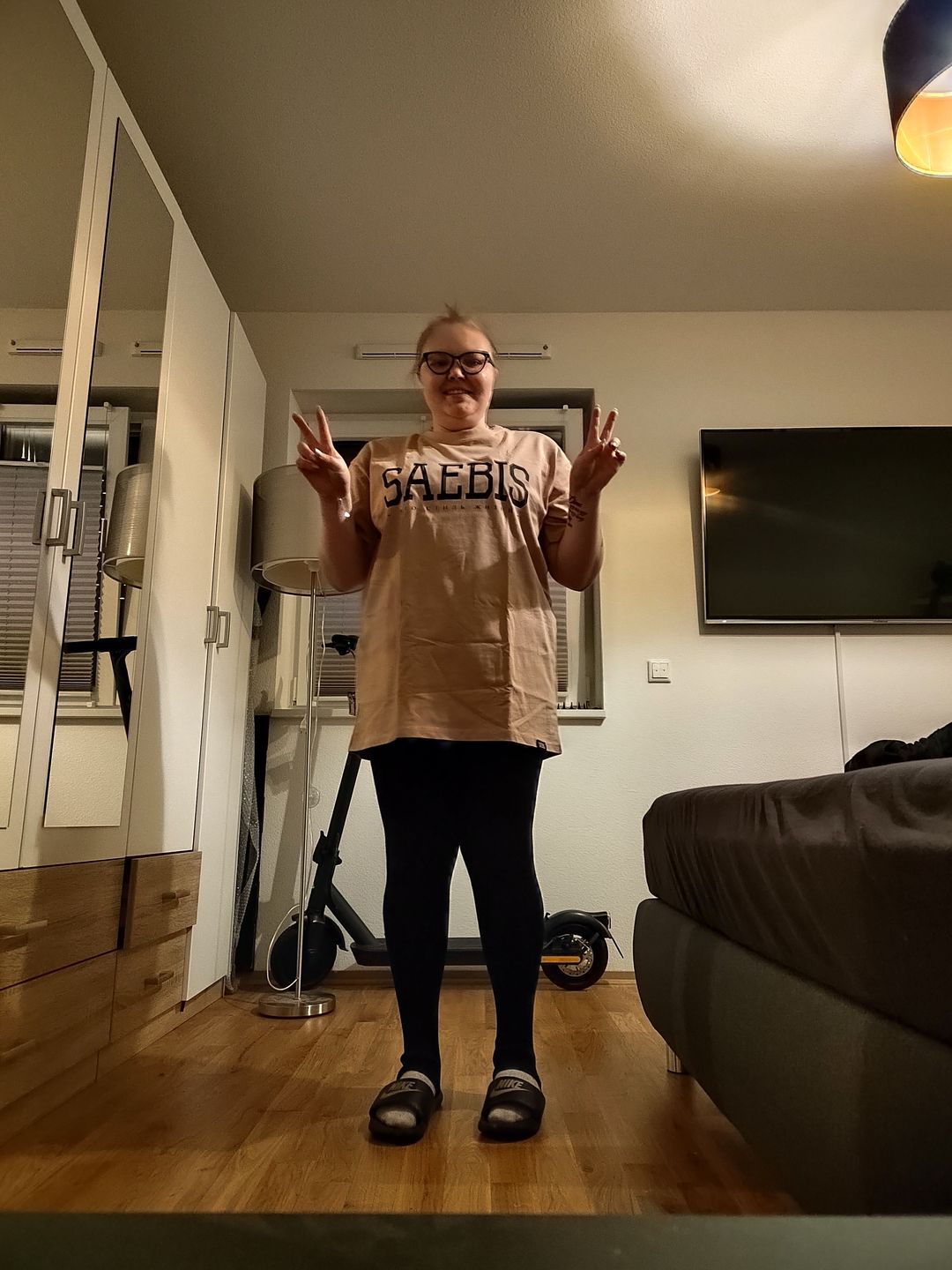 Customer photo review of Lifestyle Herren Oversized T-Shirt sandfarben by SAEBIS®