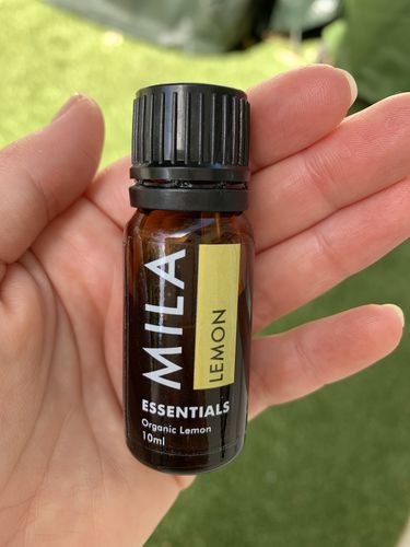 Customer photo review of Lemon Essential Oil