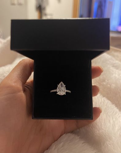 Customer photo review of Louily Elegant Pear Cut Simulated Diamond Engagement Ring In Sterling Silver