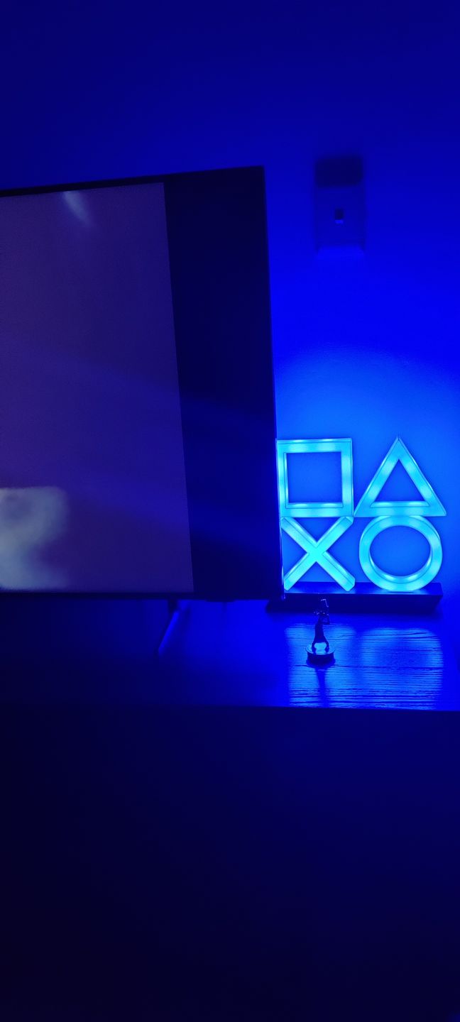 Customer photo review of PlayStation Icons Light PS5 XL