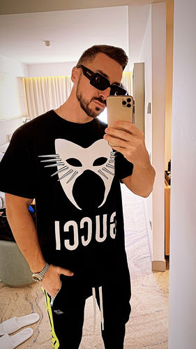 Customer photo review of Gustavo - Black