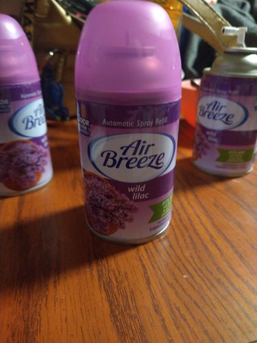 Customer photo review of Glade/Air Wick Wild Lilac Automatic Spray Refill, 6.2 oz