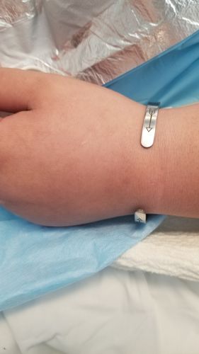 Customer photo review of For Daughter - Whenever You Feel Overwhelmed...Crown Bracelet