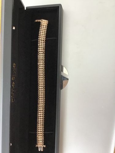 Customer photo review of 7.00-9.00 CT Round Cut Black Diamonds & Diamonds - Diamond Bracelet