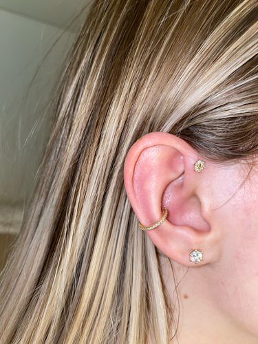 Customer photo review of CHLUXE • ETERNAL Pavé Clicker 6mm/8mm/10mm | 14K Yellow Gold