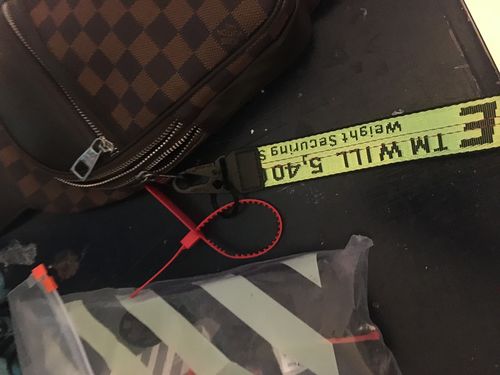 Customer photo review of OFF WHITE PENDANT BELTS