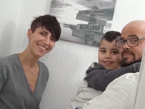 Customer photo review of Lienzo Muelle de Madera con Nombres Personalizados