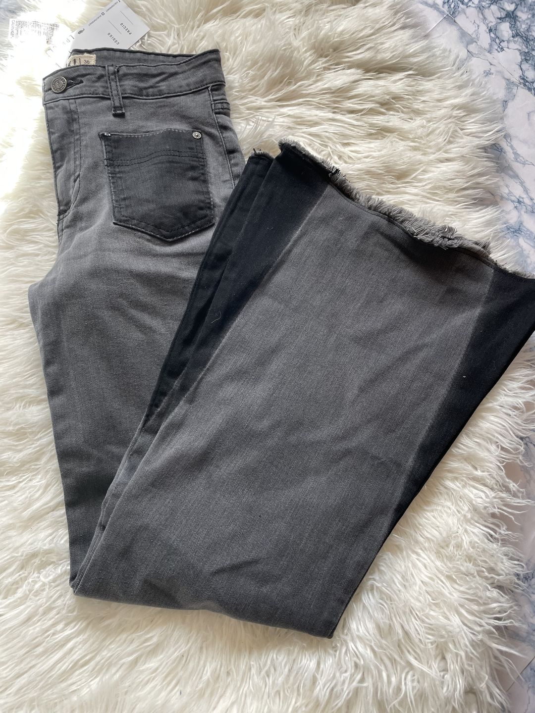 Customer photo review of JEANS ADA gris