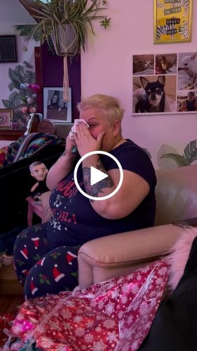 Customer video review of The Duchess – Custom Vintage Pet Canvas