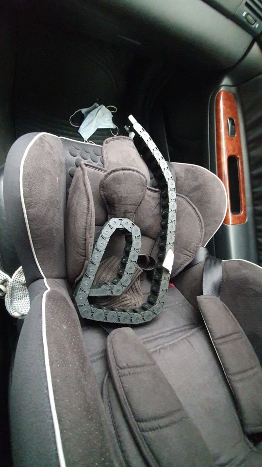 Customer photo review of Cloudray J18BF.1.N Semi-Enclosed Interior Opening Cable Drag Chains