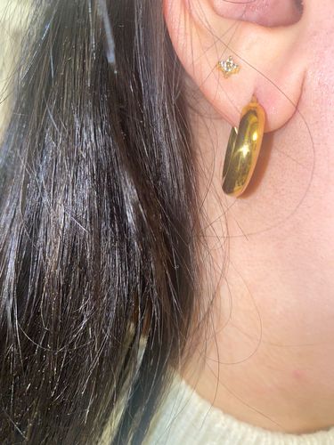 Customer photo review of Chunky Gold Hoop Earrings