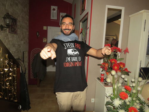 Customer photo review of T-shirt J'peux pas j'me barre en Fourgon Aménagé