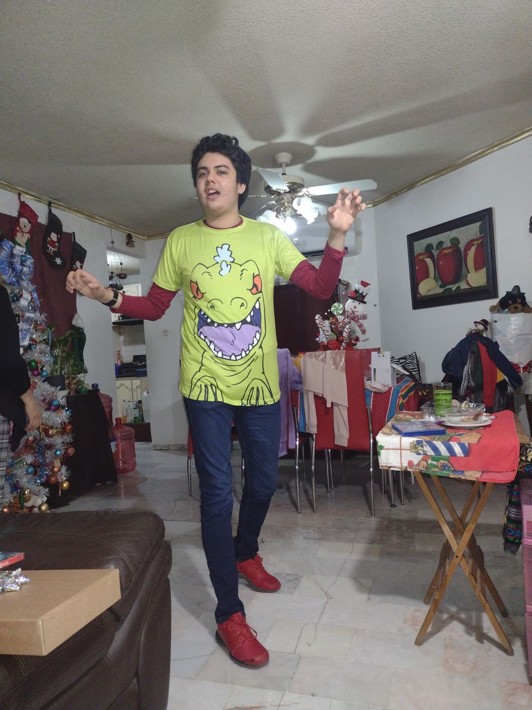 Customer photo review of Playera Pijama Reptar Oficial