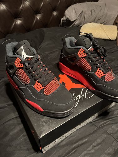 Customer photo review of Air Jordan 4 “Red Thunder” Early Pairs